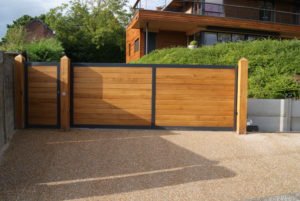 Portail bois et fer sur mesure design
