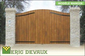 portail en fer et bois sur mesure