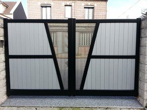 Portail aluminium moderne à Deauville