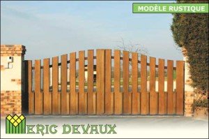exemple portail fer et bois classique
