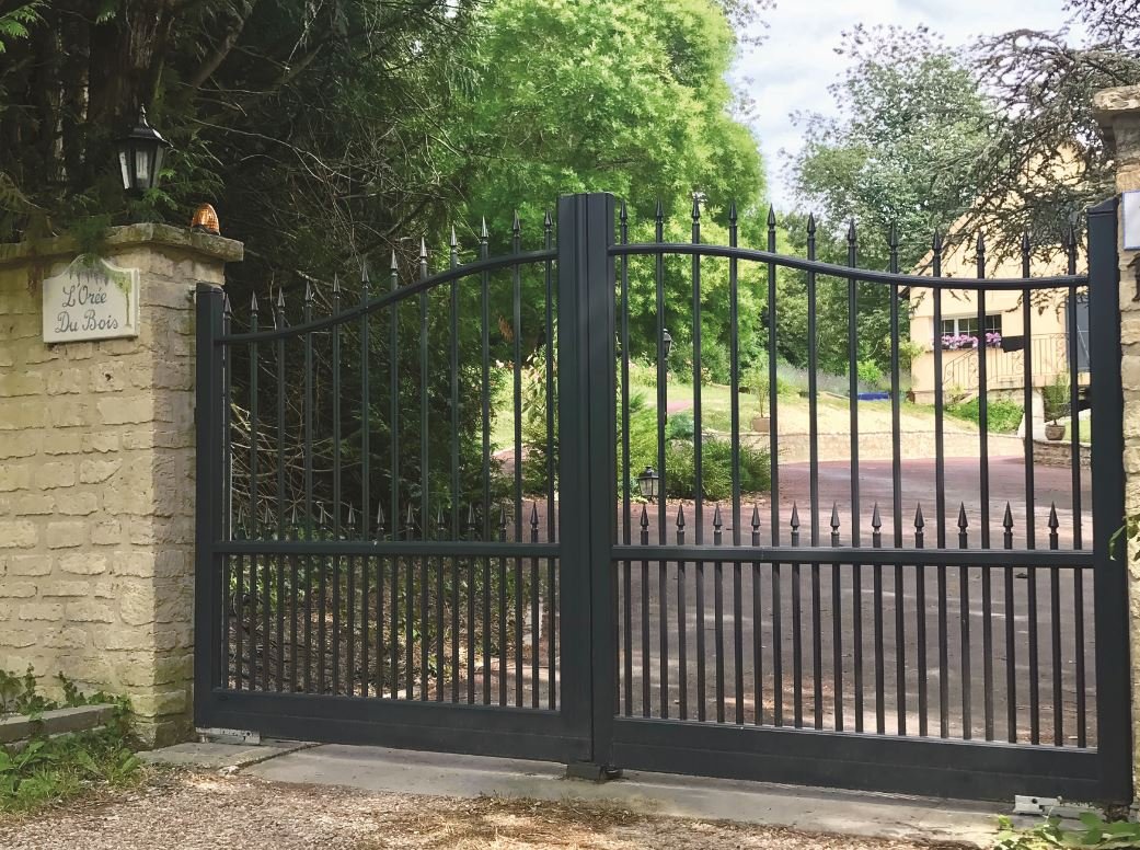 portail grille sur mesure en campagne normande
