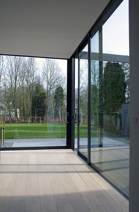 Baie vitrée aluminium sur mesure en Normandie
