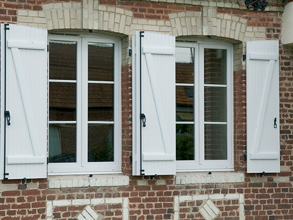 fenêtres et volets sur mesure, pose Normandie