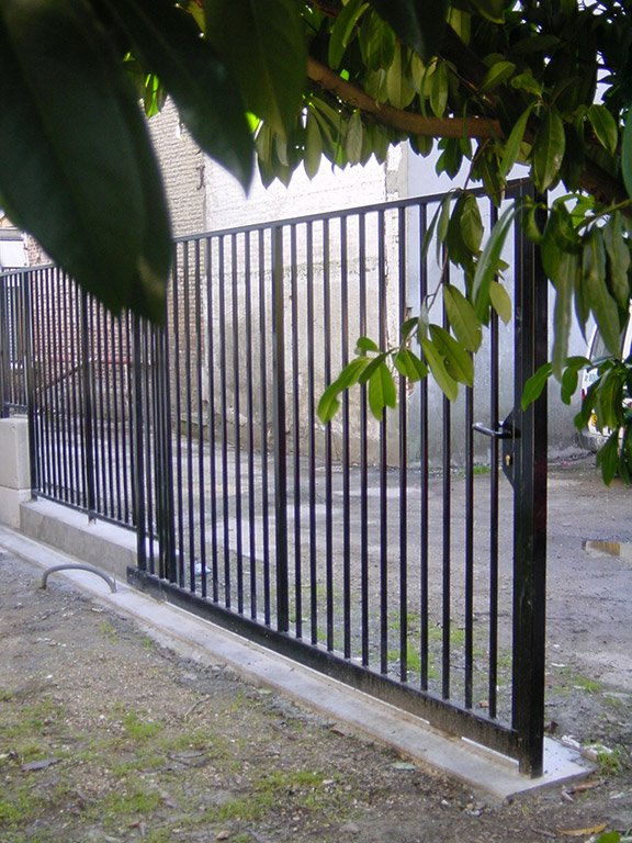 grille haute et portail pour un collectivité normande