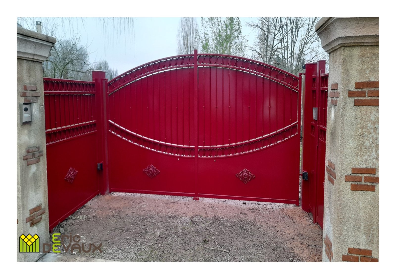 portail en fer avec retours sur mesure