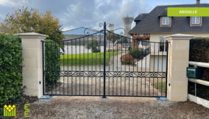 portail en fer forgé sur mesure forme originale