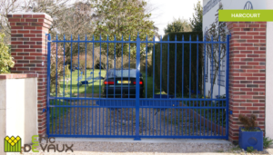 portail ferronnerie avec couleur bleu contemporaine