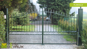 portail en fer forgé sur mesure pour maison
