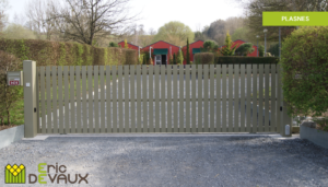 portail en ferronnerie style contemporain