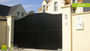 portail aluminium sur mesure pour maison