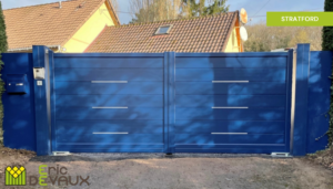 portail aluminium sur mesure couleur bleu