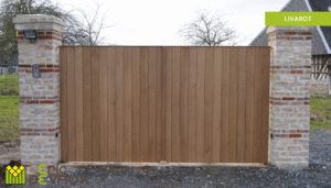 portail en bois sur mesure avec 2 battants