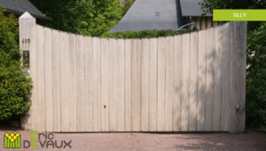 portail en bois et piliers boissur mesure