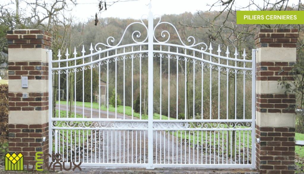 piliers pour portail en fer