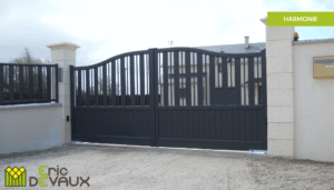 exemple de portail en matière aluminium