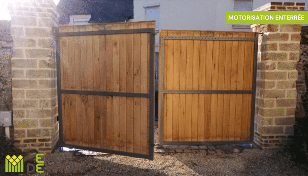 ouverture motorisée portail en bois