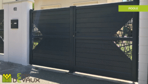 portail en aluminium design moderne